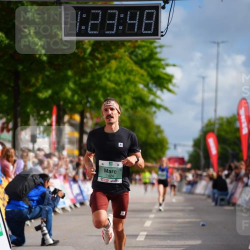 20.09.2026 - PSD Bank Halbmarathon LAZAROV Photography http://msf.ph/oto/10498904 20.09.2026 11:23:48 Ziel 1842 meine-sportfotos.de