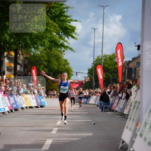 20.09.2026 - PSD Bank Halbmarathon LAZAROV Photography http://msf.ph/oto/10498915 20.09.2026 11:23:50 Ziel 1842, 3377 meine-sportfotos.de