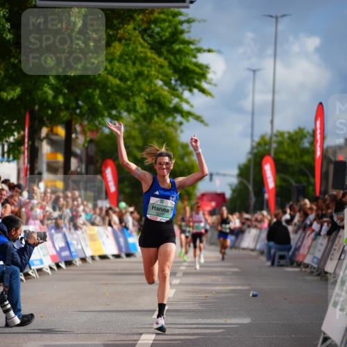 20.09.2026 - PSD Bank Halbmarathon LAZAROV Photography http://msf.ph/oto/10498930 20.09.2026 11:23:51 Ziel 1842, 3377 meine-sportfotos.de