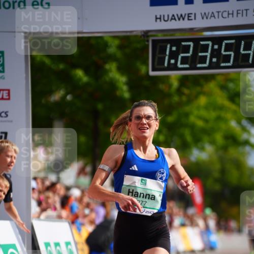 20.09.2026 - PSD Bank Halbmarathon LAZAROV Photography http://msf.ph/oto/10498947 20.09.2026 11:23:53 Ziel 1024, 1842, 3377 meine-sportfotos.de