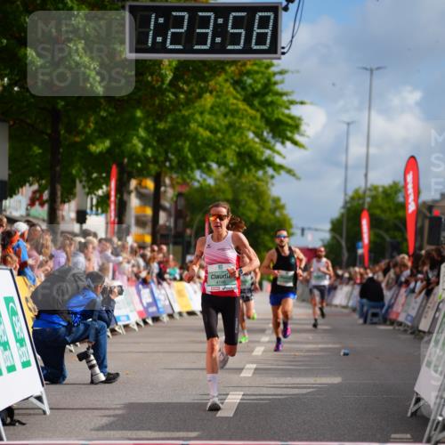 20.09.2026 - PSD Bank Halbmarathon LAZAROV Photography http://msf.ph/oto/10498959 20.09.2026 11:23:57 Ziel 1024, 3377, 4146, 4227 meine-sportfotos.de