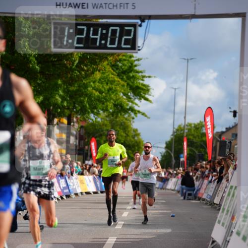 20.09.2026 - PSD Bank Halbmarathon LAZAROV Photography http://msf.ph/oto/10498983 20.09.2026 11:24:02 Ziel 1024, 2776, 2779, 4105, 4146, 4227, 4558 meine-sportfotos.de