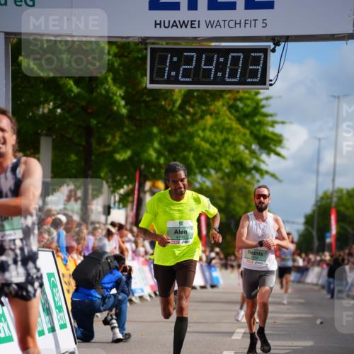 20.09.2026 - PSD Bank Halbmarathon LAZAROV Photography http://msf.ph/oto/10498994 20.09.2026 11:24:03 Ziel 1024, 2776, 2779, 4105, 4146, 4227, 4558 meine-sportfotos.de