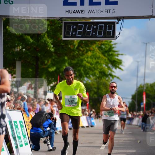 20.09.2026 - PSD Bank Halbmarathon LAZAROV Photography http://msf.ph/oto/10498997 20.09.2026 11:24:03 Ziel 1024, 2776, 2779, 4105, 4146, 4227, 4558 meine-sportfotos.de