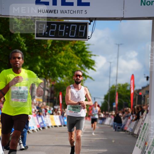 20.09.2026 - PSD Bank Halbmarathon LAZAROV Photography http://msf.ph/oto/10499003 20.09.2026 11:24:04 Ziel 1024, 2776, 2779, 4105, 4146, 4227, 4558 meine-sportfotos.de