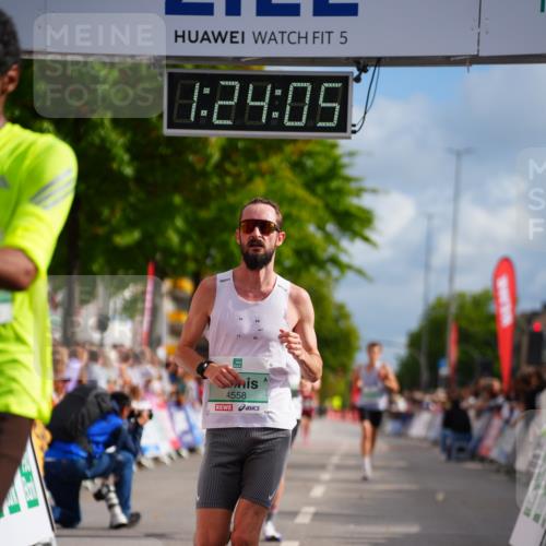 20.09.2026 - PSD Bank Halbmarathon LAZAROV Photography http://msf.ph/oto/10499008 20.09.2026 11:24:05 Ziel 1024, 2776, 2779, 4105, 4146, 4227, 4558 meine-sportfotos.de