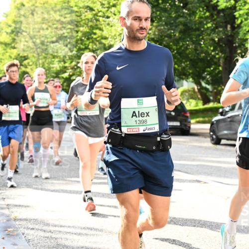 20.09.2026 - PSD Bank Halbmarathon Dr. Thomas Lammeyer http://msf.ph/oto/10499016 20.09.2026 10:49:57 Laufen 1398, 3705 meine-sportfotos.de