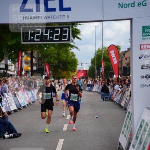 20.09.2026 - PSD Bank Halbmarathon LAZAROV Photography http://msf.ph/oto/10499053 20.09.2026 11:24:23 Ziel 2125, 2895, 3407, 4176 meine-sportfotos.de