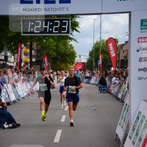 20.09.2026 - PSD Bank Halbmarathon LAZAROV Photography http://msf.ph/oto/10499056 20.09.2026 11:24:23 Ziel 2125, 2895, 3407, 4176 meine-sportfotos.de