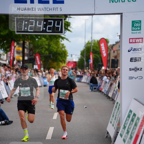 20.09.2026 - PSD Bank Halbmarathon LAZAROV Photography http://msf.ph/oto/10499059 20.09.2026 11:24:24 Ziel 2125, 2895, 3407, 4176 meine-sportfotos.de