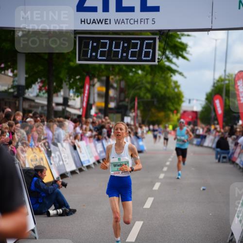 20.09.2026 - PSD Bank Halbmarathon LAZAROV Photography http://msf.ph/oto/10499074 20.09.2026 11:24:26 Ziel 2125, 2895, 3407 meine-sportfotos.de