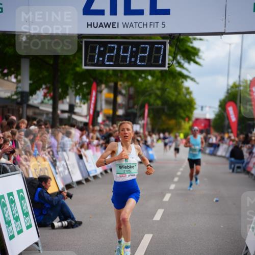 20.09.2026 - PSD Bank Halbmarathon LAZAROV Photography http://msf.ph/oto/10499077 20.09.2026 11:24:26 Ziel 2125, 2895, 3407 meine-sportfotos.de