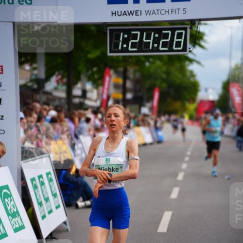 20.09.2026 - PSD Bank Halbmarathon LAZAROV Photography http://msf.ph/oto/10499085 20.09.2026 11:24:27 Ziel 2125, 2895, 3407 meine-sportfotos.de