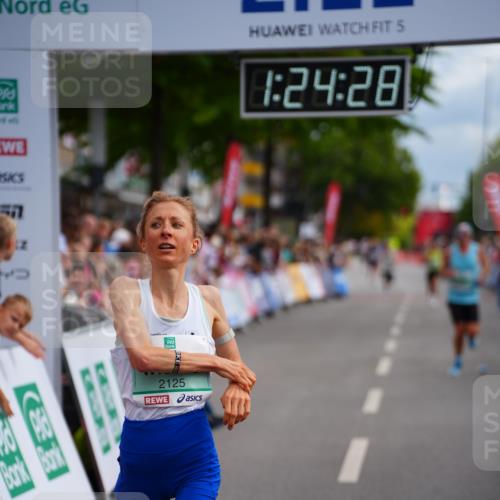 20.09.2026 - PSD Bank Halbmarathon LAZAROV Photography http://msf.ph/oto/10499091 20.09.2026 11:24:28 Ziel 2125, 2895, 3407, 3548 meine-sportfotos.de