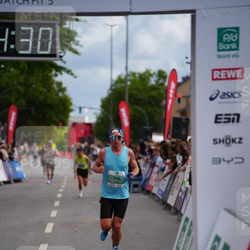 20.09.2026 - PSD Bank Halbmarathon LAZAROV Photography http://msf.ph/oto/10499097 20.09.2026 11:24:29 Ziel 2125, 2895, 3407, 3548 meine-sportfotos.de