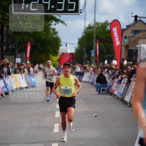20.09.2026 - PSD Bank Halbmarathon LAZAROV Photography http://msf.ph/oto/10499119 20.09.2026 11:24:34 Ziel 2125, 3548, 4463 meine-sportfotos.de