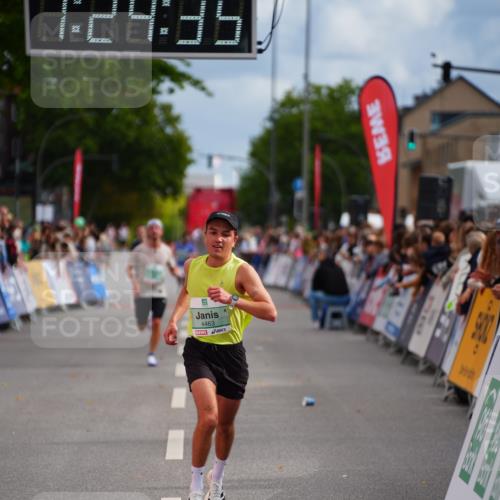 20.09.2026 - PSD Bank Halbmarathon LAZAROV Photography http://msf.ph/oto/10499124 20.09.2026 11:24:35 Ziel 3548, 4463 meine-sportfotos.de