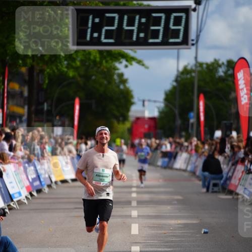 20.09.2026 - PSD Bank Halbmarathon LAZAROV Photography http://msf.ph/oto/10499130 20.09.2026 11:24:38 Ziel 1636, 3548, 4463 meine-sportfotos.de