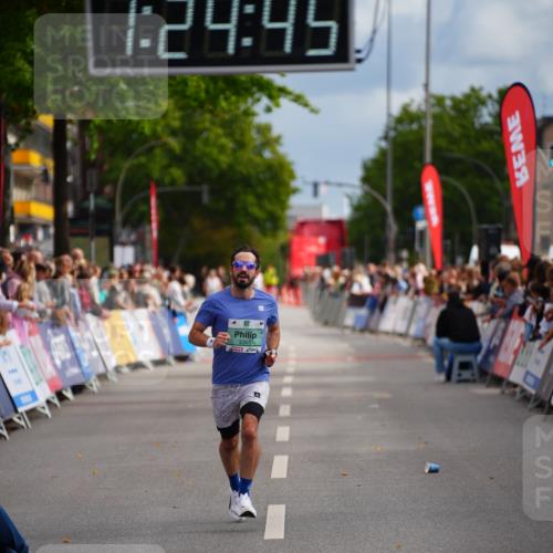 20.09.2026 - PSD Bank Halbmarathon LAZAROV Photography http://msf.ph/oto/10499171 20.09.2026 11:24:45 Ziel 1636, 2365, 2766 meine-sportfotos.de