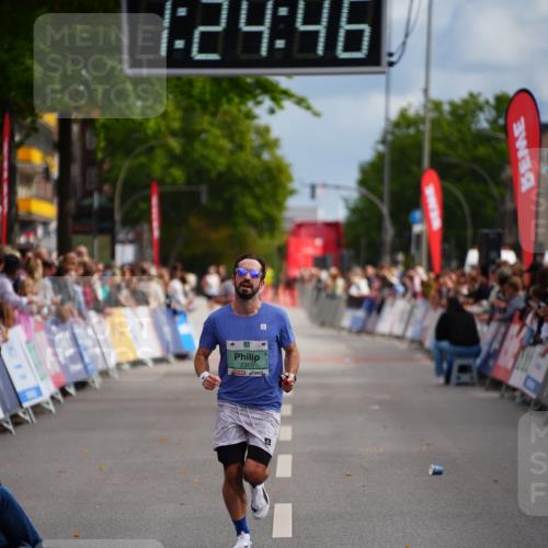 20.09.2026 - PSD Bank Halbmarathon LAZAROV Photography http://msf.ph/oto/10499174 20.09.2026 11:24:46 Ziel 1636, 2365, 2766 meine-sportfotos.de