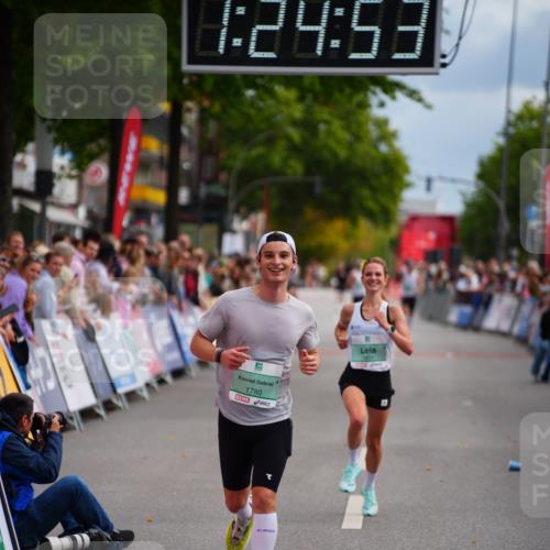 20.09.2026 - PSD Bank Halbmarathon LAZAROV Photography http://msf.ph/oto/10499207 20.09.2026 11:24:53 Ziel 1780, 1801, 2365 meine-sportfotos.de