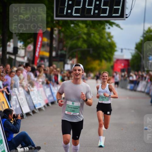 20.09.2026 - PSD Bank Halbmarathon LAZAROV Photography http://msf.ph/oto/10499210 20.09.2026 11:24:53 Ziel 1780, 1801, 2365 meine-sportfotos.de