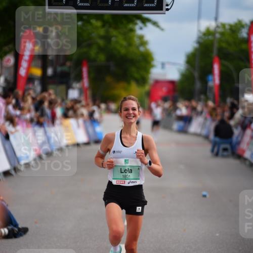 20.09.2026 - PSD Bank Halbmarathon LAZAROV Photography http://msf.ph/oto/10499233 20.09.2026 11:24:55 Ziel 1780, 1801, 2365 meine-sportfotos.de
