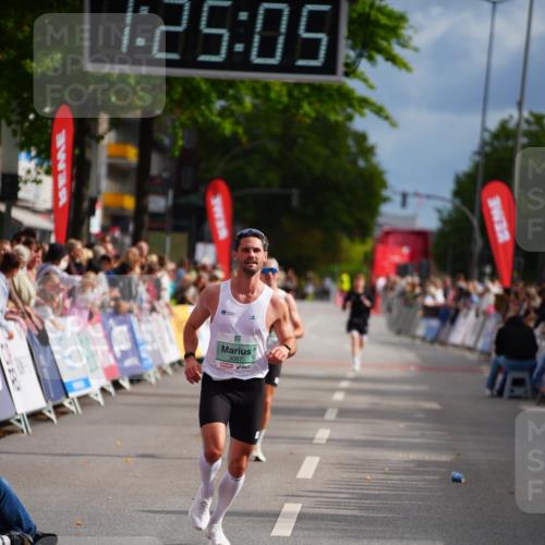 20.09.2026 - PSD Bank Halbmarathon LAZAROV Photography http://msf.ph/oto/10499265 20.09.2026 11:25:05 Ziel 2438, 3087 meine-sportfotos.de