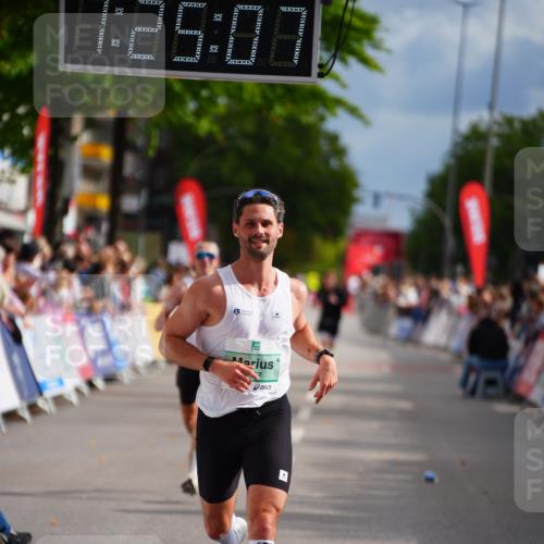 20.09.2026 - PSD Bank Halbmarathon LAZAROV Photography http://msf.ph/oto/10499276 20.09.2026 11:25:06 Ziel 2438, 3087 meine-sportfotos.de