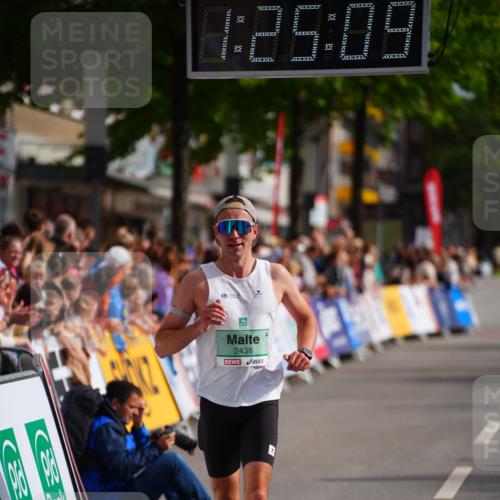 20.09.2026 - PSD Bank Halbmarathon LAZAROV Photography http://msf.ph/oto/10499291 20.09.2026 11:25:09 Ziel 2438, 3087 meine-sportfotos.de