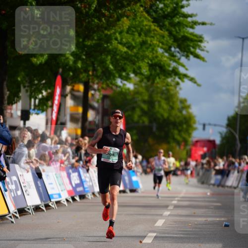 20.09.2026 - PSD Bank Halbmarathon LAZAROV Photography http://msf.ph/oto/10499323 20.09.2026 11:25:30 Ziel 2339 meine-sportfotos.de