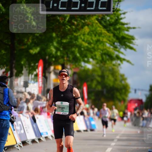 20.09.2026 - PSD Bank Halbmarathon LAZAROV Photography http://msf.ph/oto/10499325 20.09.2026 11:25:31 Ziel 2339 meine-sportfotos.de