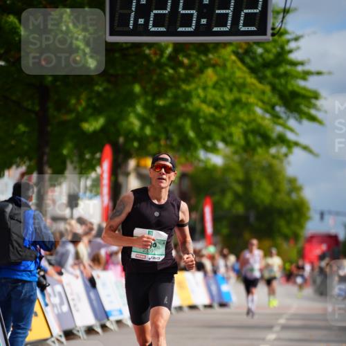20.09.2026 - PSD Bank Halbmarathon LAZAROV Photography http://msf.ph/oto/10499327 20.09.2026 11:25:31 Ziel 2339 meine-sportfotos.de