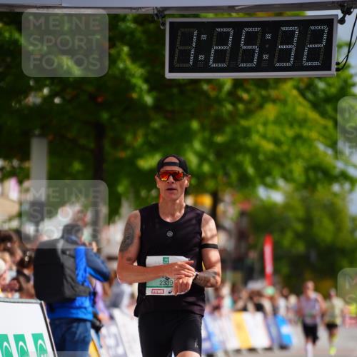 20.09.2026 - PSD Bank Halbmarathon LAZAROV Photography http://msf.ph/oto/10499335 20.09.2026 11:25:32 Ziel 2339 meine-sportfotos.de