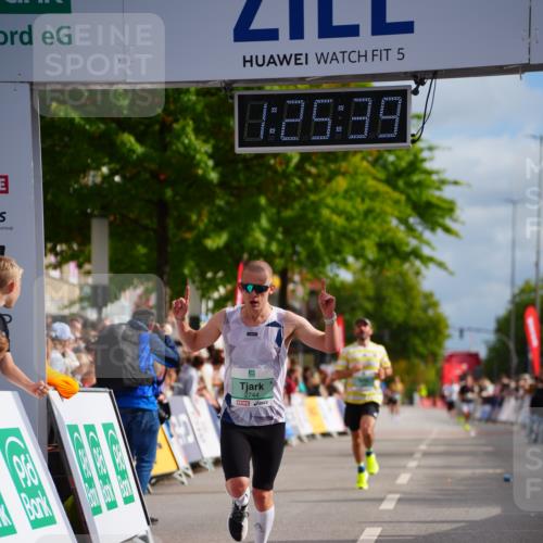 20.09.2026 - PSD Bank Halbmarathon LAZAROV Photography http://msf.ph/oto/10499347 20.09.2026 11:25:39 Ziel 1428, 2339, 2744 meine-sportfotos.de