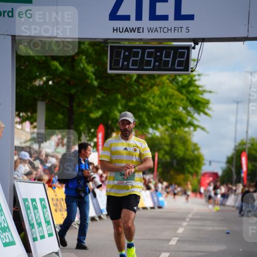 20.09.2026 - PSD Bank Halbmarathon LAZAROV Photography http://msf.ph/oto/10499373 20.09.2026 11:25:41 Ziel 1428, 2744 meine-sportfotos.de