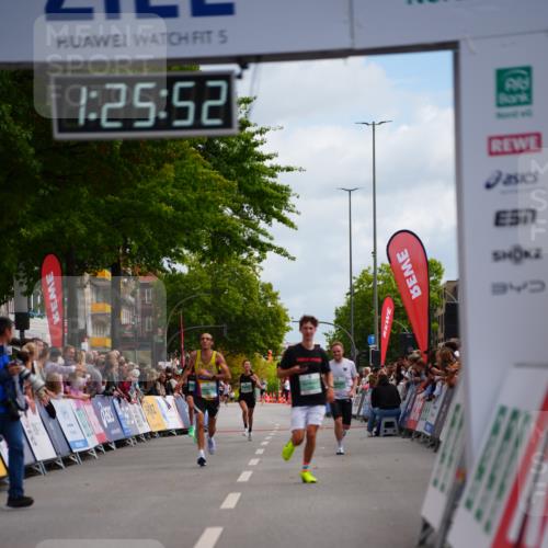 20.09.2026 - PSD Bank Halbmarathon LAZAROV Photography http://msf.ph/oto/10499383 20.09.2026 11:25:52 Ziel 2388, 4277 meine-sportfotos.de