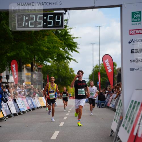 20.09.2026 - PSD Bank Halbmarathon LAZAROV Photography http://msf.ph/oto/10499388 20.09.2026 11:25:53 Ziel 2388, 4277 meine-sportfotos.de
