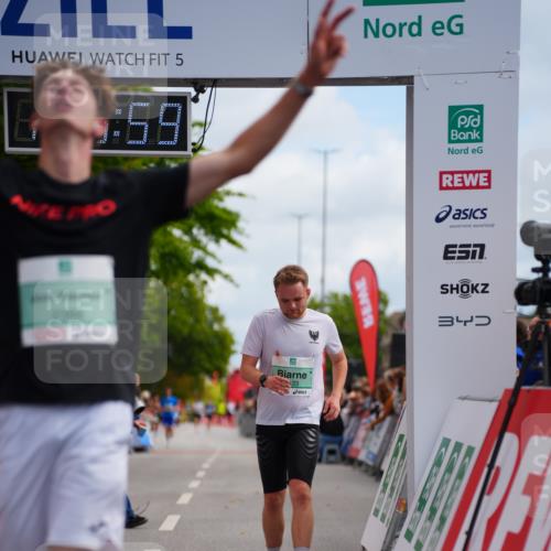 20.09.2026 - PSD Bank Halbmarathon LAZAROV Photography http://msf.ph/oto/10499437 20.09.2026 11:25:59 Ziel 2377, 2388, 4133, 4277, 4729 meine-sportfotos.de