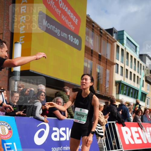 20.09.2026 - PSD Bank Halbmarathon LAZAROV Photography http://msf.ph/oto/10499456 20.09.2026 11:26:06 Ziel 2377, 4133, 4729 meine-sportfotos.de