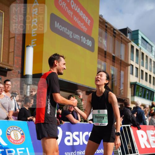 20.09.2026 - PSD Bank Halbmarathon LAZAROV Photography http://msf.ph/oto/10499464 20.09.2026 11:26:06 Ziel 2377, 4133, 4729 meine-sportfotos.de