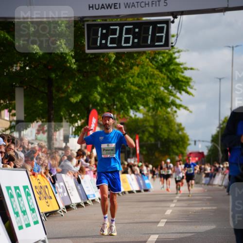 20.09.2026 - PSD Bank Halbmarathon LAZAROV Photography http://msf.ph/oto/10499507 20.09.2026 11:26:13 Ziel 2333, 4347 meine-sportfotos.de
