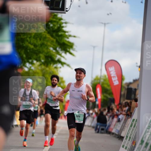20.09.2026 - PSD Bank Halbmarathon LAZAROV Photography http://msf.ph/oto/10499552 20.09.2026 11:26:21 Ziel 2333, 2603, 2620, 3710, 4518 meine-sportfotos.de