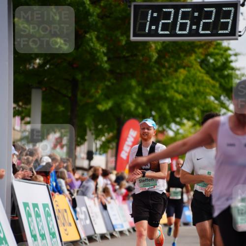 20.09.2026 - PSD Bank Halbmarathon LAZAROV Photography http://msf.ph/oto/10499562 20.09.2026 11:26:23 Ziel 2603, 2620, 3710, 4174, 4518 meine-sportfotos.de