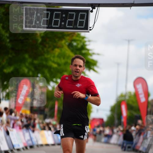 20.09.2026 - PSD Bank Halbmarathon LAZAROV Photography http://msf.ph/oto/10499598 20.09.2026 11:26:28 Ziel 1518, 2603, 2620, 3710, 4174 meine-sportfotos.de