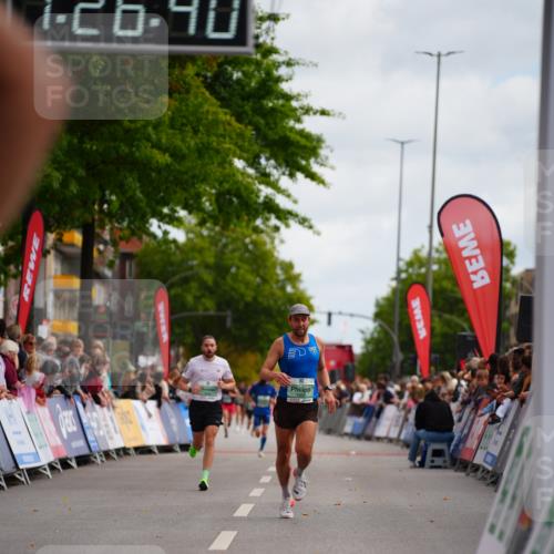 20.09.2026 - PSD Bank Halbmarathon LAZAROV Photography http://msf.ph/oto/10499639 20.09.2026 11:26:39 Ziel 1950, 3081, 4373, 4396 meine-sportfotos.de