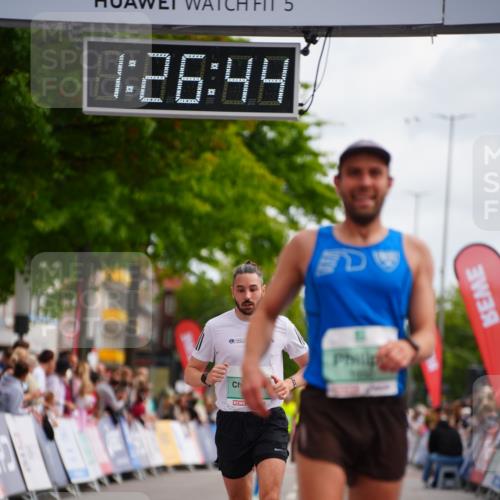 20.09.2026 - PSD Bank Halbmarathon LAZAROV Photography http://msf.ph/oto/10499663 20.09.2026 11:26:44 Ziel 1950, 3886, 3998, 4396 meine-sportfotos.de