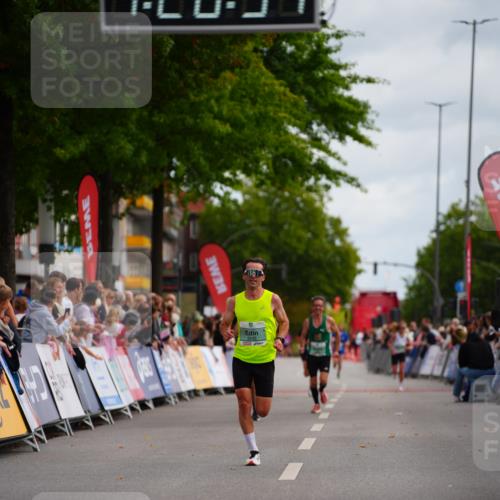 20.09.2026 - PSD Bank Halbmarathon LAZAROV Photography http://msf.ph/oto/10499687 20.09.2026 11:26:50 Ziel 1950, 2292, 3886, 3998 meine-sportfotos.de