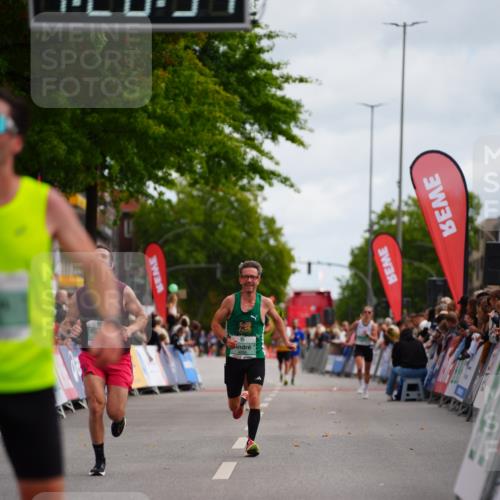 20.09.2026 - PSD Bank Halbmarathon LAZAROV Photography http://msf.ph/oto/10499711 20.09.2026 11:26:54 Ziel 1287, 2292, 3886, 4056 meine-sportfotos.de