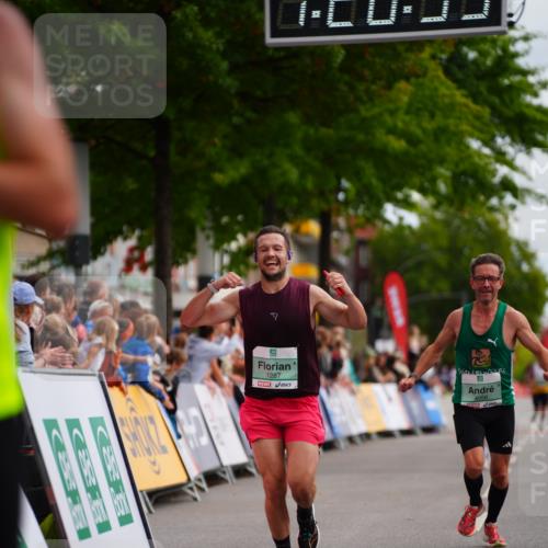 20.09.2026 - PSD Bank Halbmarathon LAZAROV Photography http://msf.ph/oto/10499719 20.09.2026 11:26:55 Ziel 1287, 2292, 3886, 4056 meine-sportfotos.de
